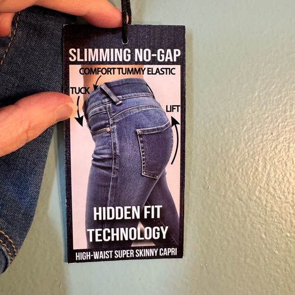 NY&C , high-waist skinny 24.6” capri, size 10. - Picture 4 of 5